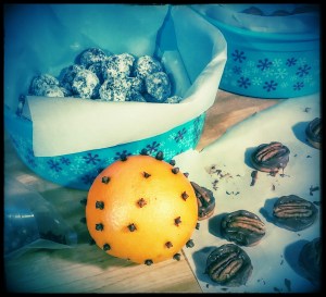 Wisconsin winters, wine, potato chips not to mention a few sugar plums, turtles and Wassail make keeping to a diet so not easy.